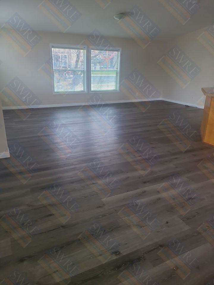 804 Maple St - Photo 2 of 11
