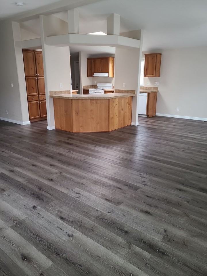 804 Maple St - Photo 4 of 11