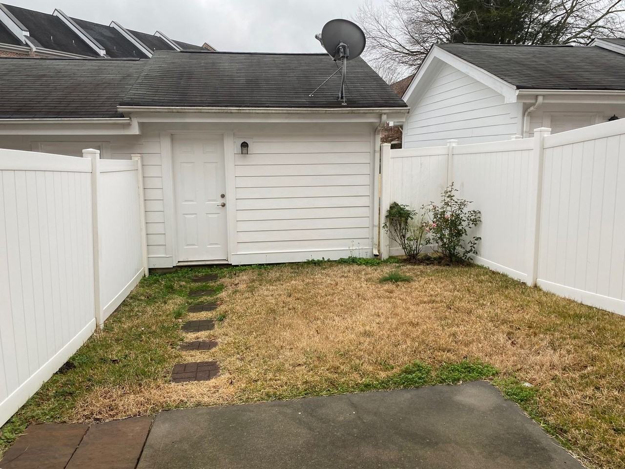 10423 Rocky Ford Club Rd - Photo 5 of 13