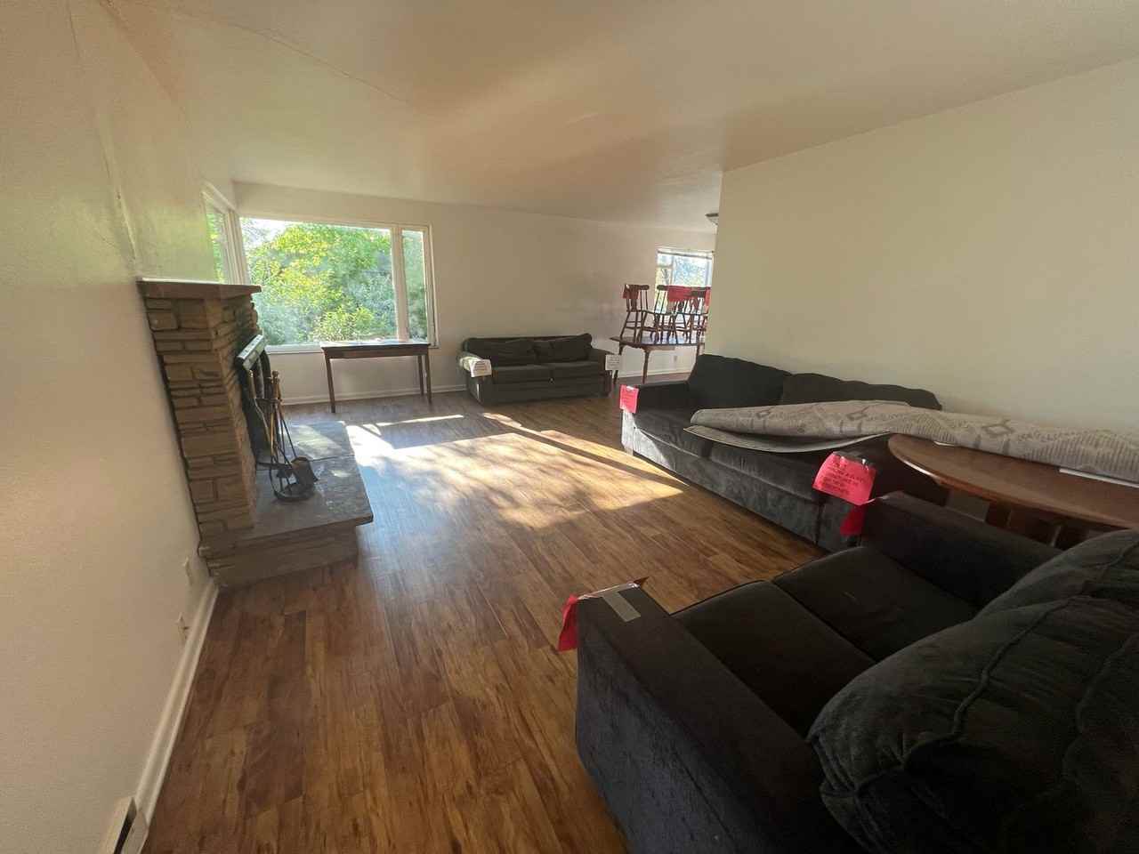 1235 E Ridge Ave - Photo 2 of 12