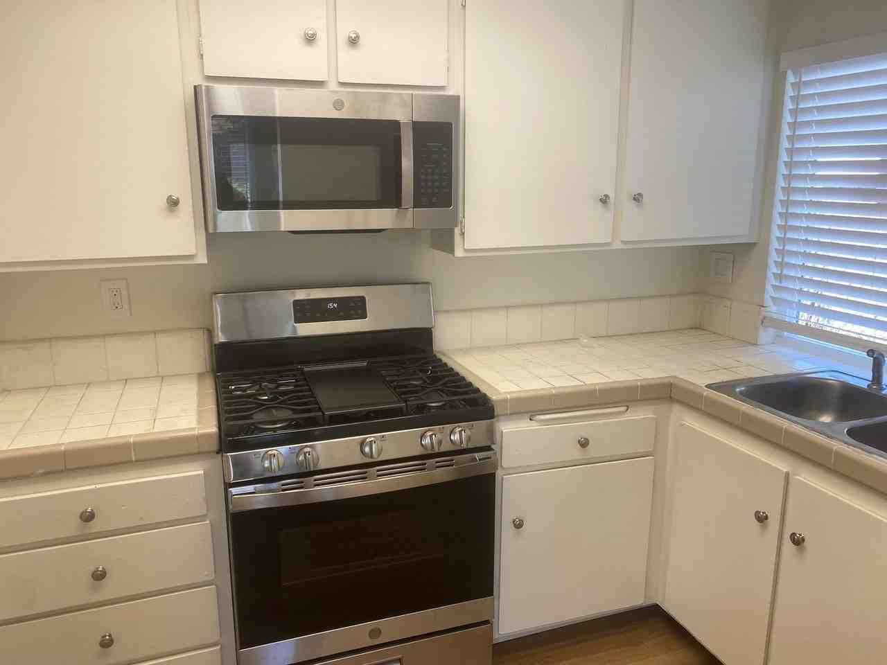 1114 Lawrence Way - Photo 2 of 7