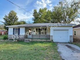 2116 W Water St - Photo 1 of 1