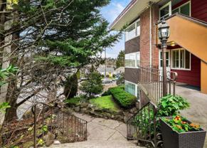 3221263 - Photo 1 of 1