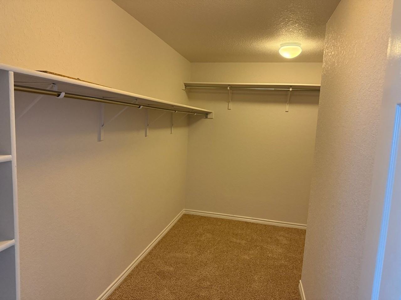 8014 Blackhawk Pass - Photo 4 of 35