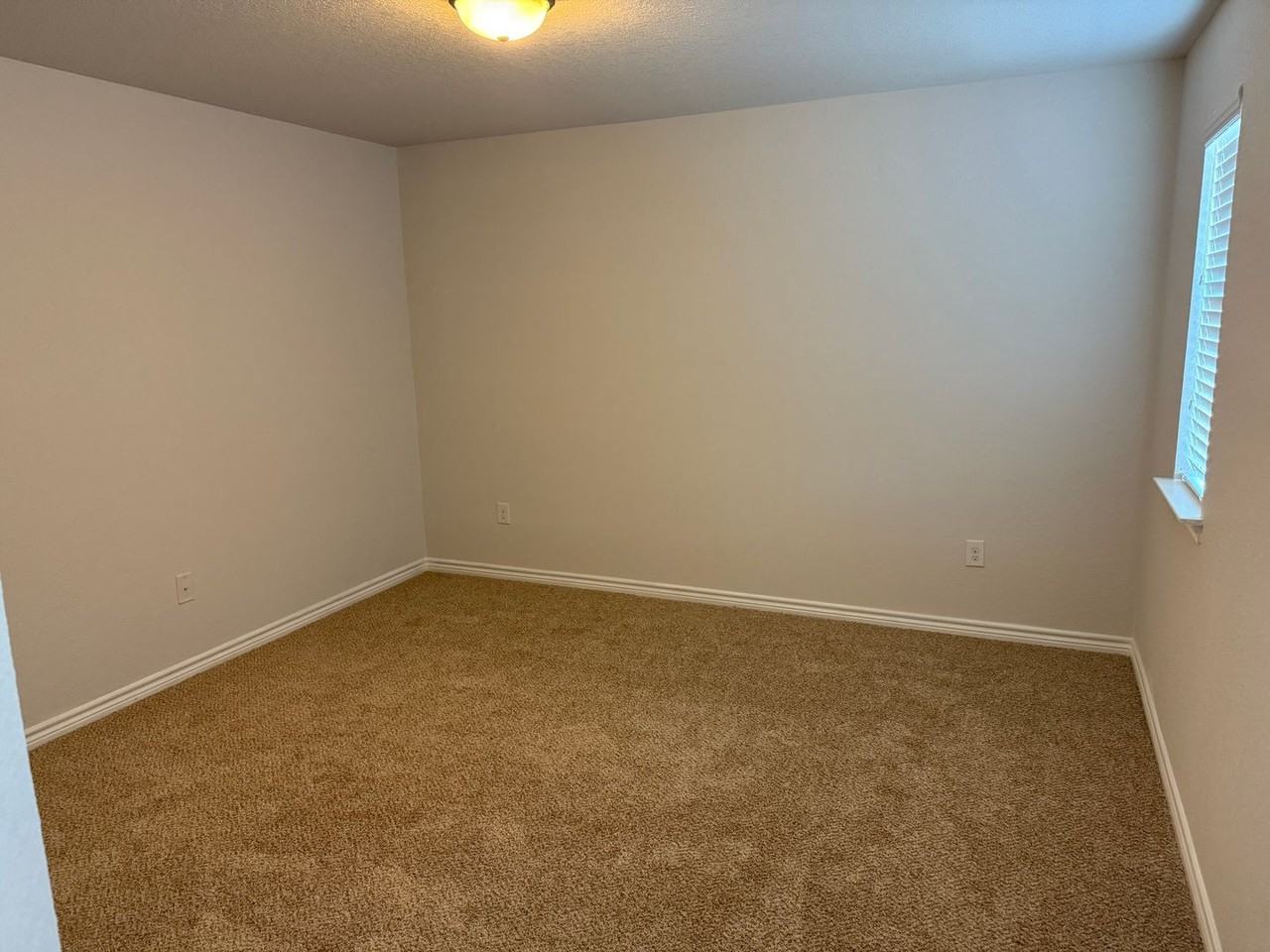 8014 Blackhawk Pass - Photo 5 of 35