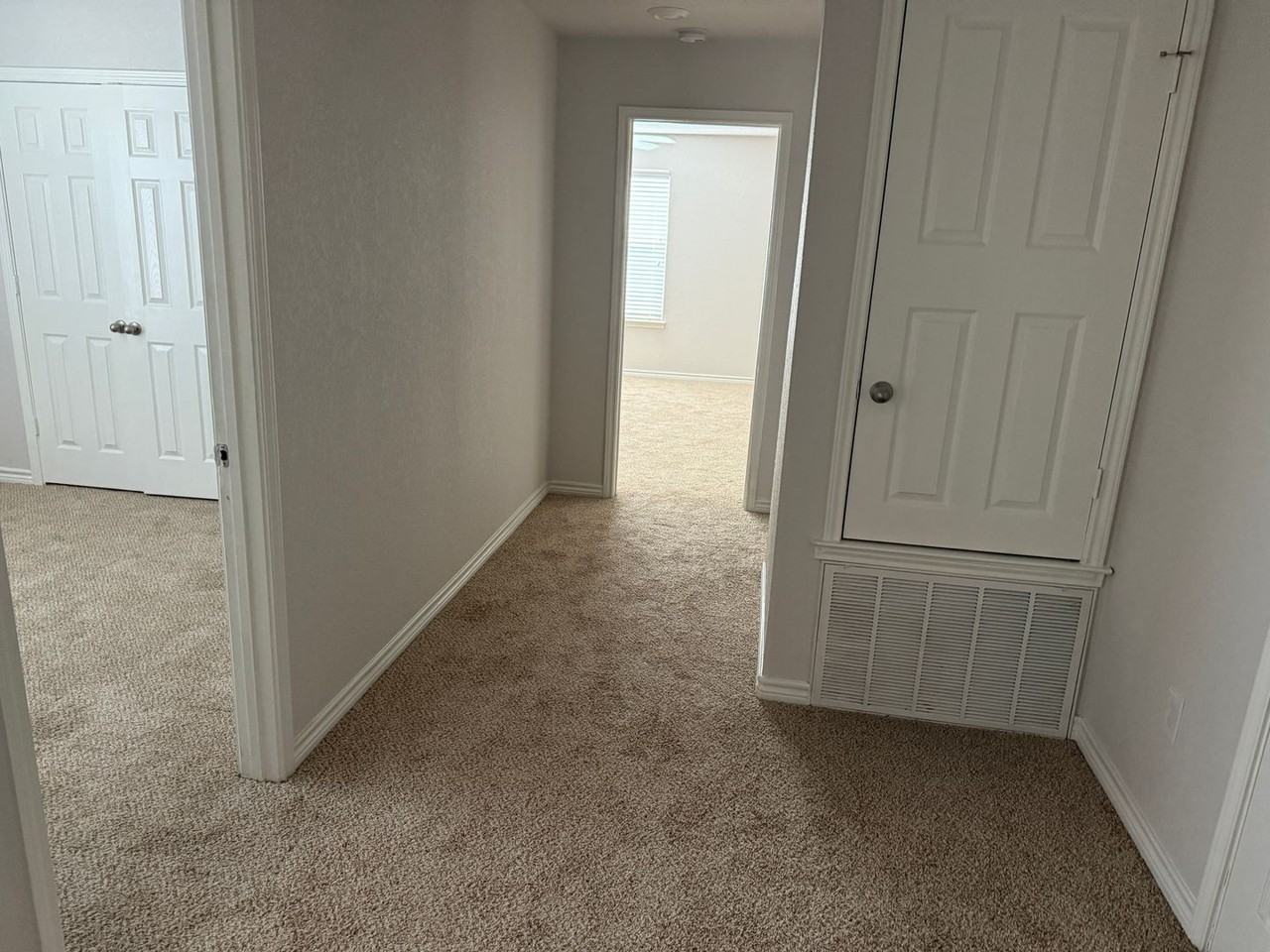 8014 Blackhawk Pass - Photo 7 of 35