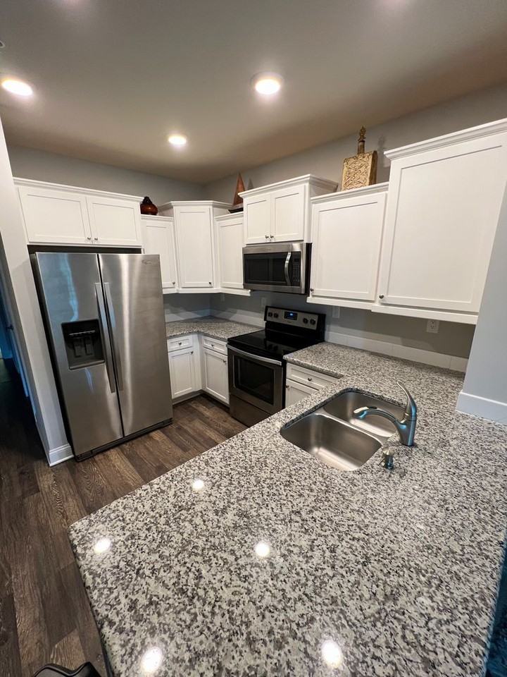 51 11th St - Photo 2 of 23