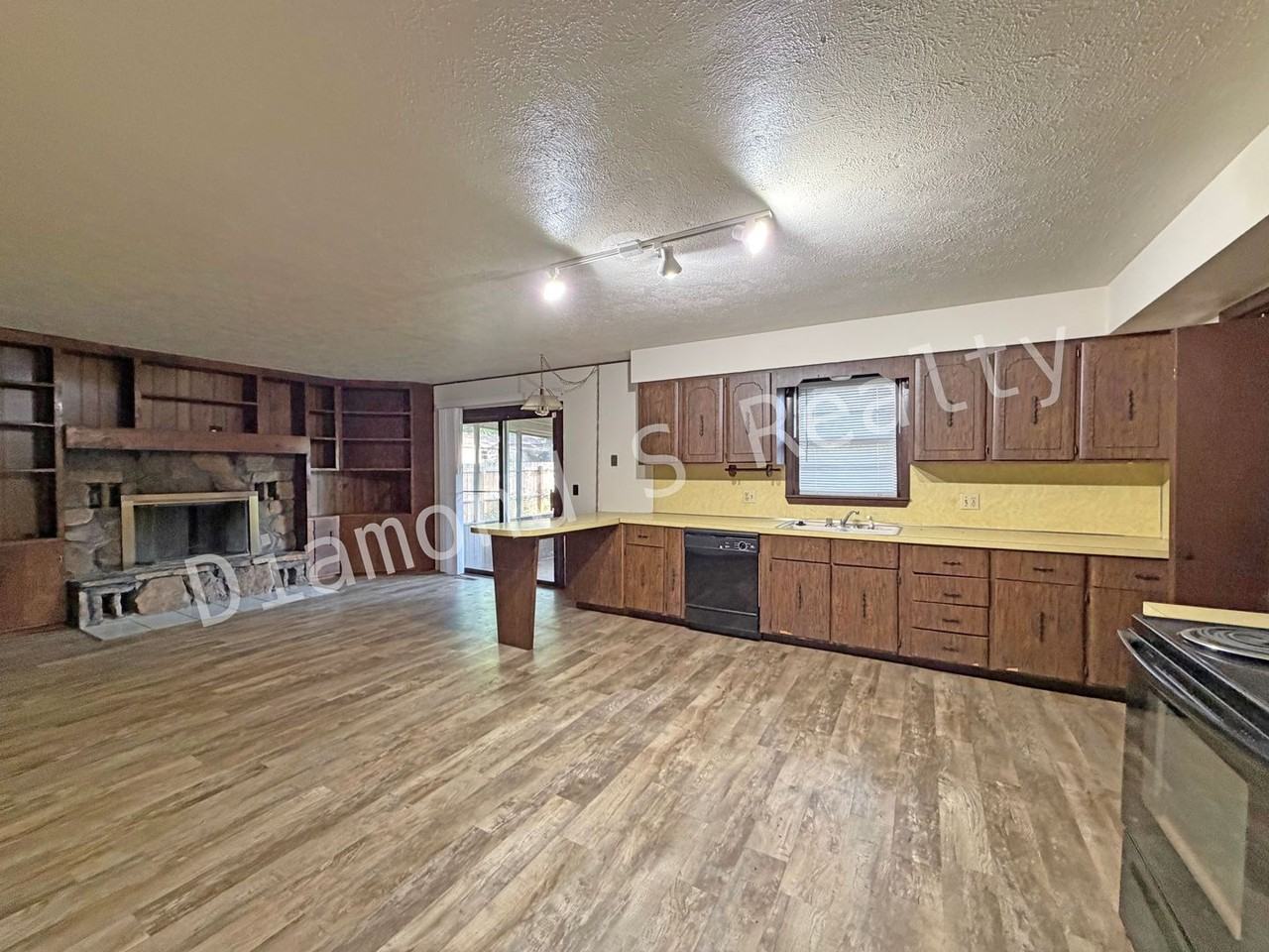 1120 W Morningside St - Photo 7 of 15