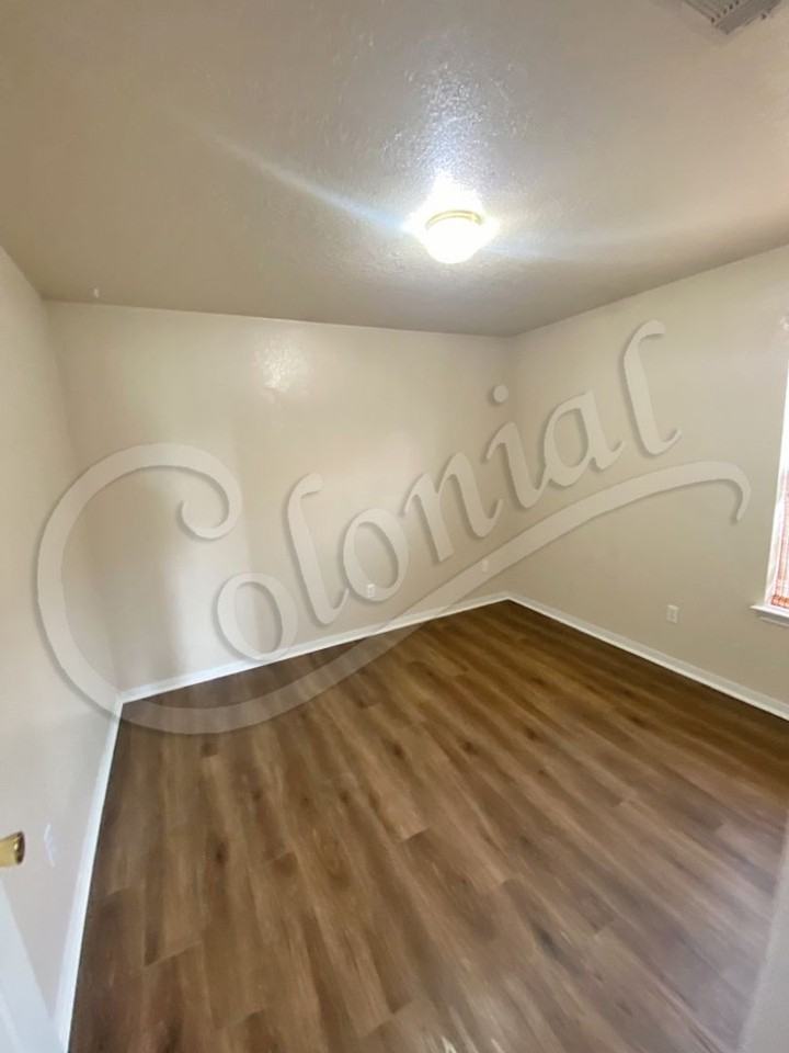 4509 Steamboat Springs Dr - Photo 2 of 9