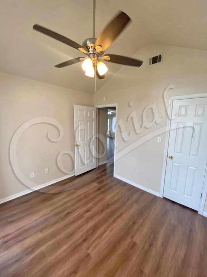 4509 Steamboat Springs Dr - Photo 3 of 9