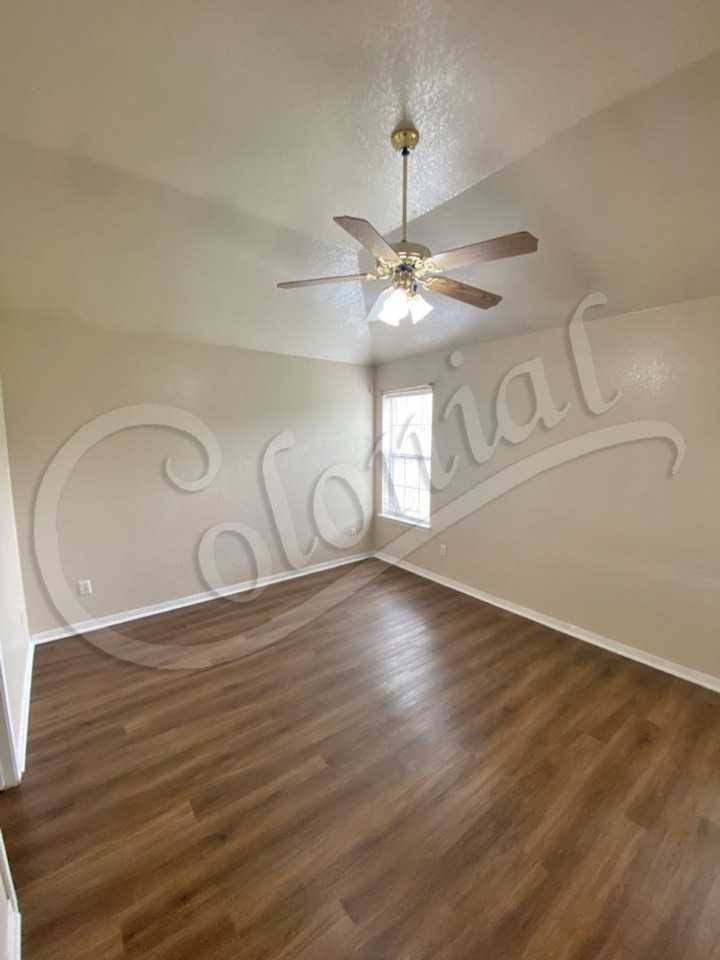 4509 Steamboat Springs Dr - Photo 6 of 9