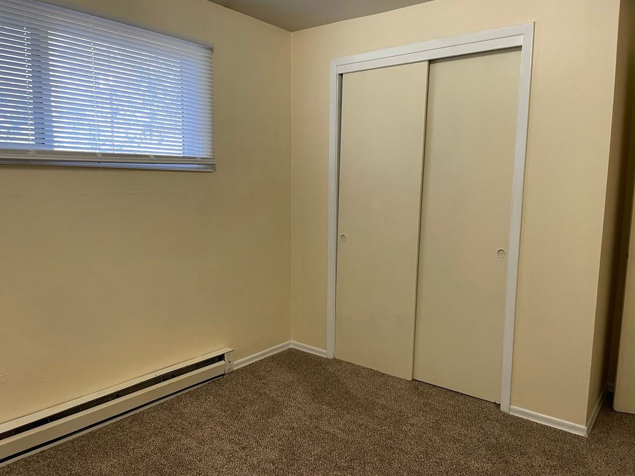 6127 N Colton St - Photo 5 of 7