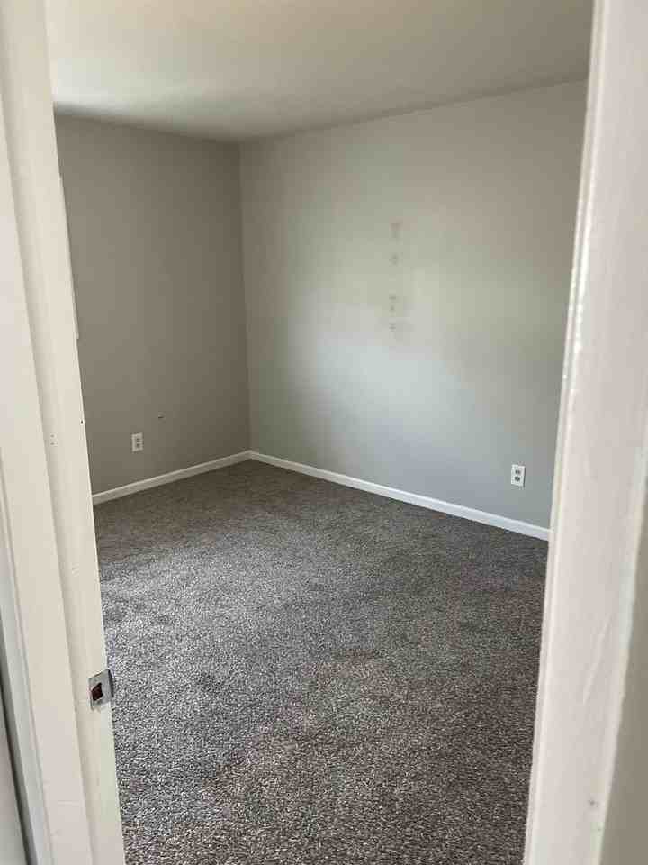 821 N 70th Ter - Photo 2 of 6