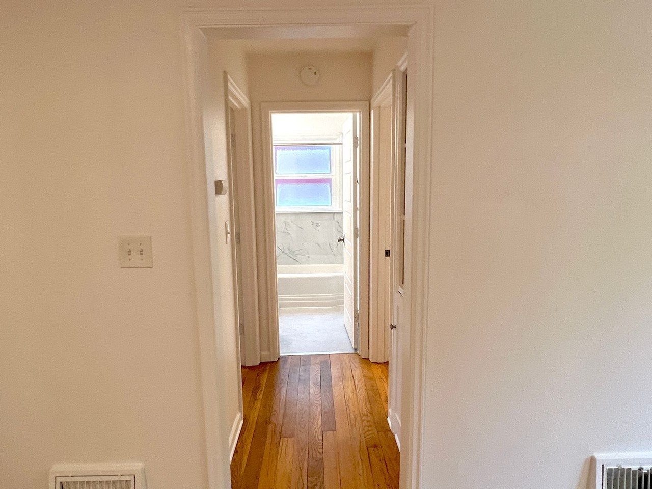 9807 N Smith St - Photo 6 of 26