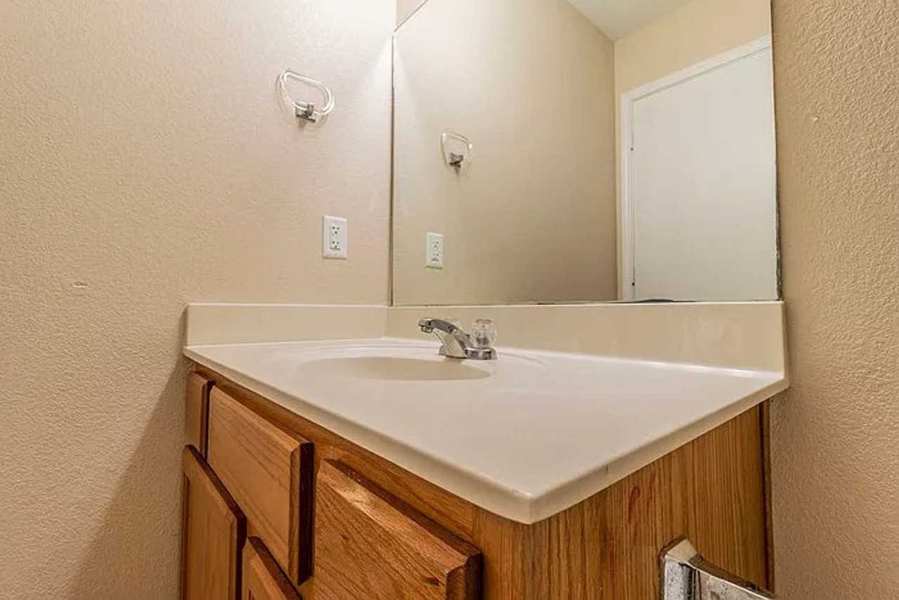 4809 Auburn Dr #B - Photo 7 of 11