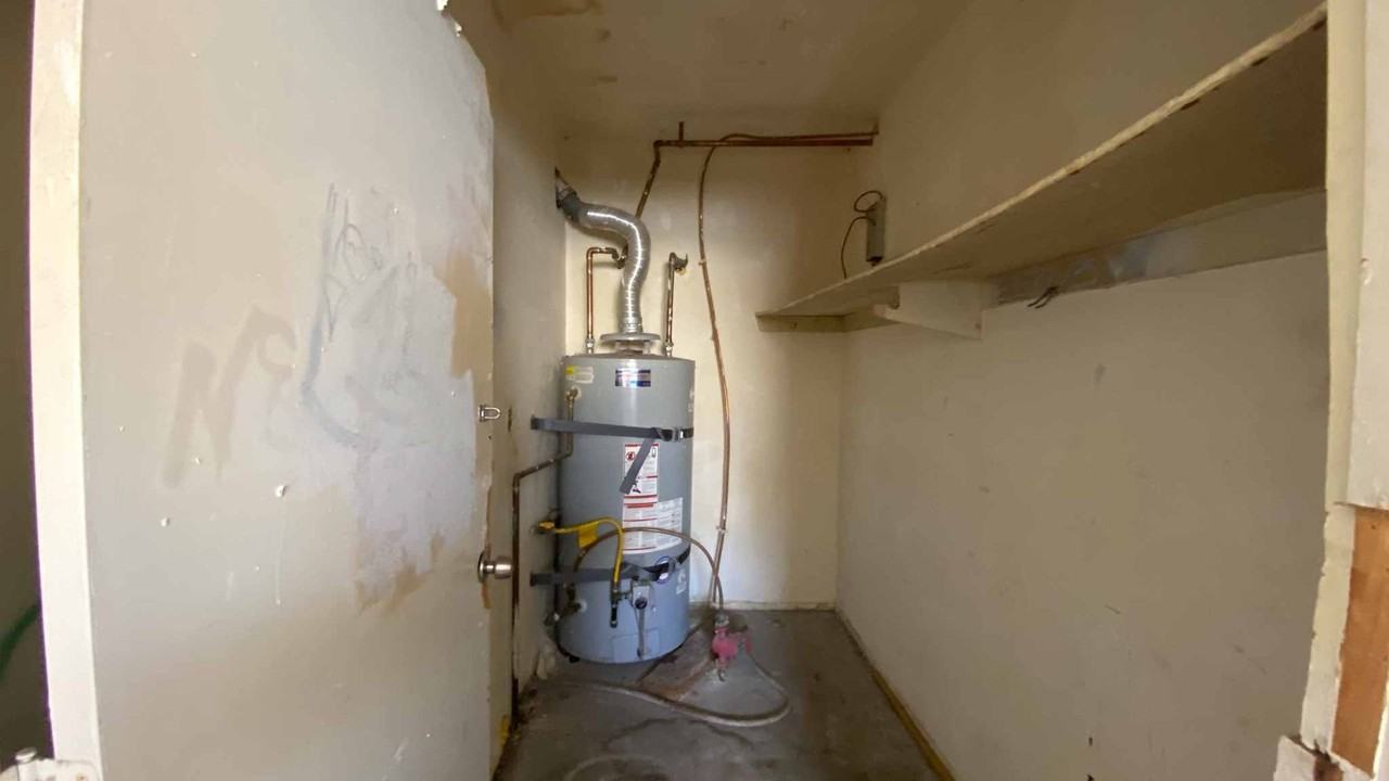 SF Casa Royale - Photo 3 of 6