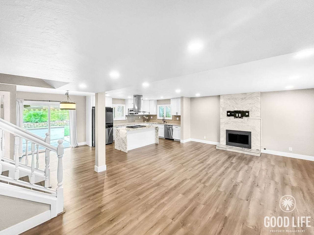 4755 Cobb Dr - Photo 3 of 26