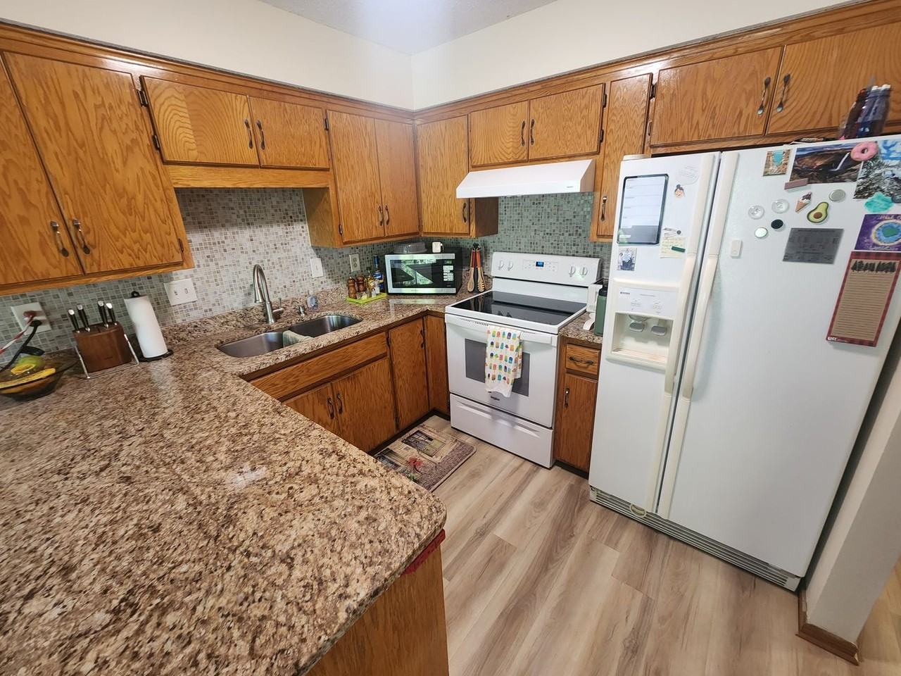 4239 University Ave Ne - Photo 2 of 17