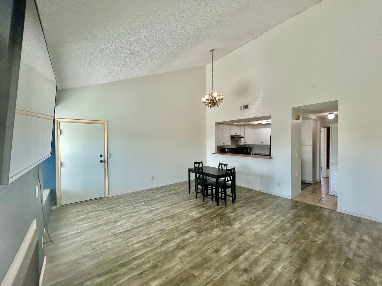 12010 226th Street #14UNIT - Photo 6 of 34