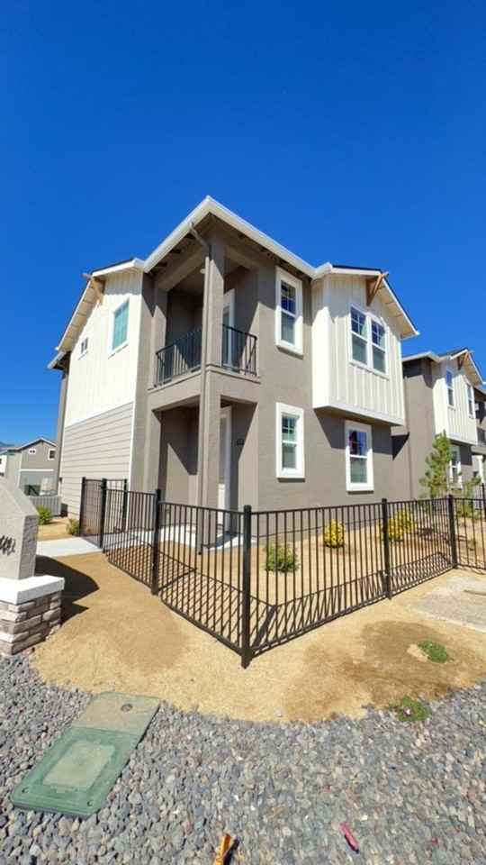 451 Blackbird Ln - Photo 3 of 21