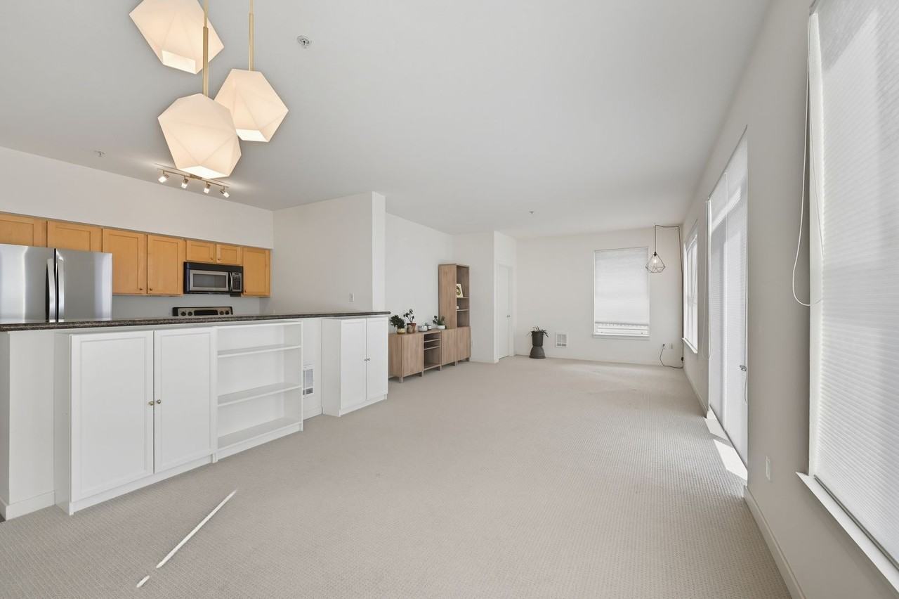 303 23rd Avenue South - Photo 5 of 30