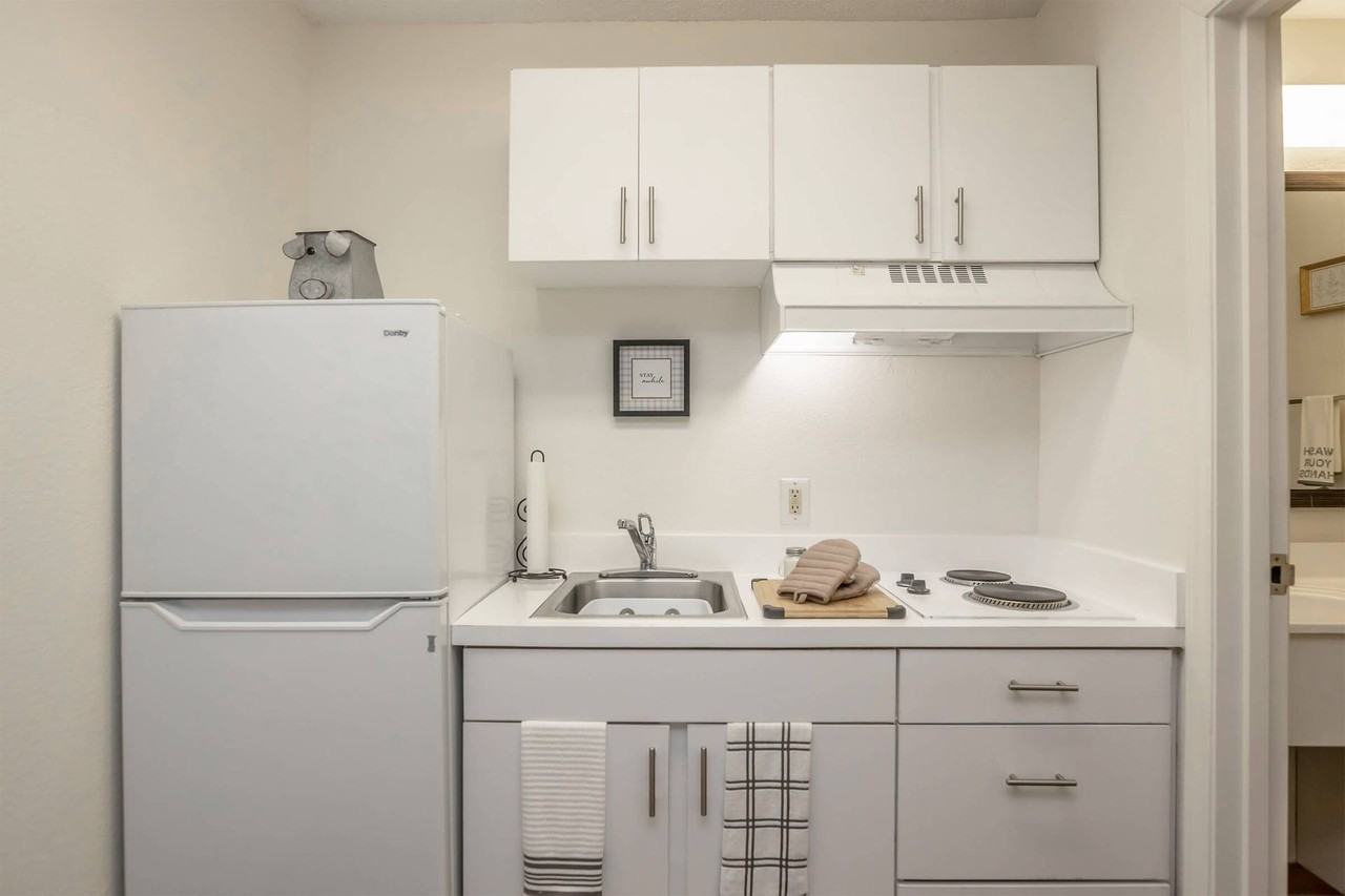 Vivo Living Forest Hills - Photo 2 of 27