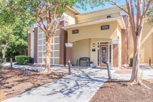 featured image of 1920 Ivy Creek Blvd