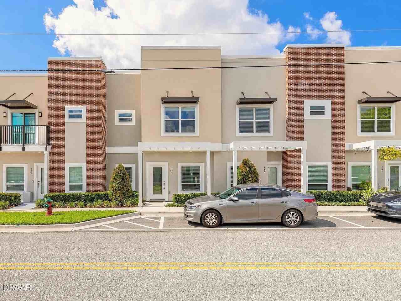 143 West Fulton Street - Photo 2 of 39