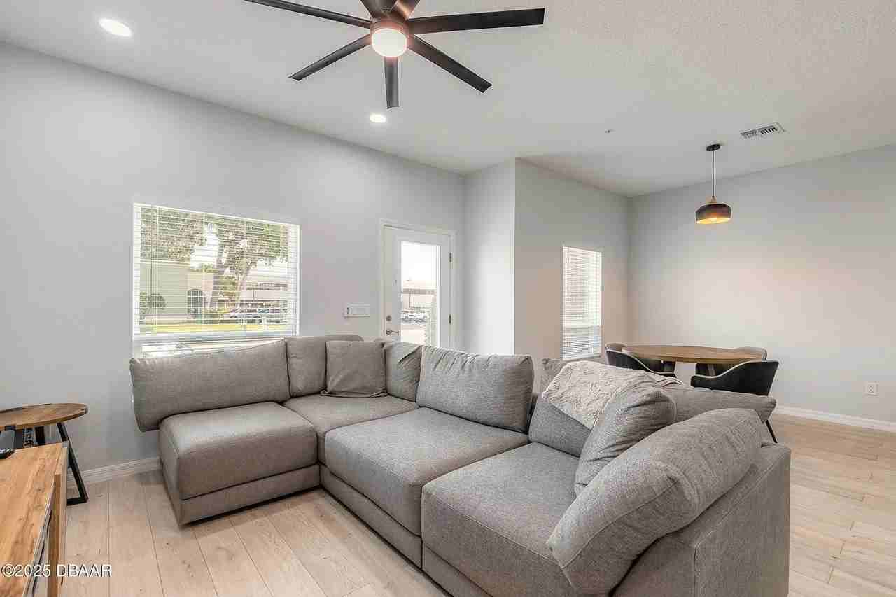 143 Fulton St - Photo 3 of 39