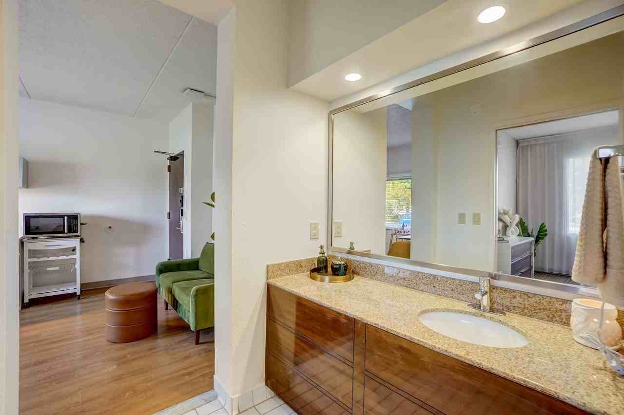 Vivo Living Raleigh - Photo 7 of 40