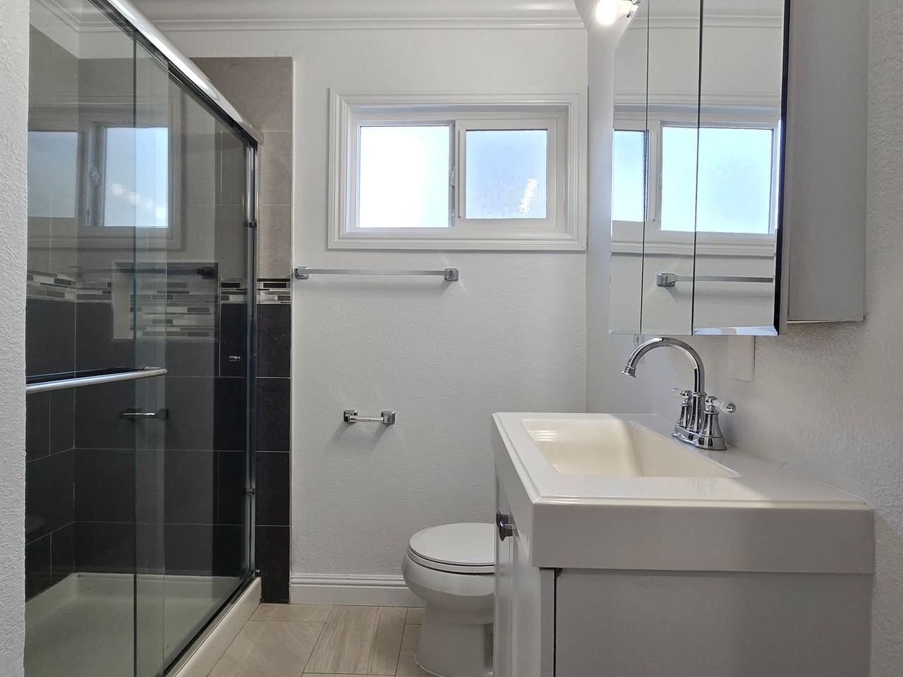 450 California St #1 - Photo 5 of 9