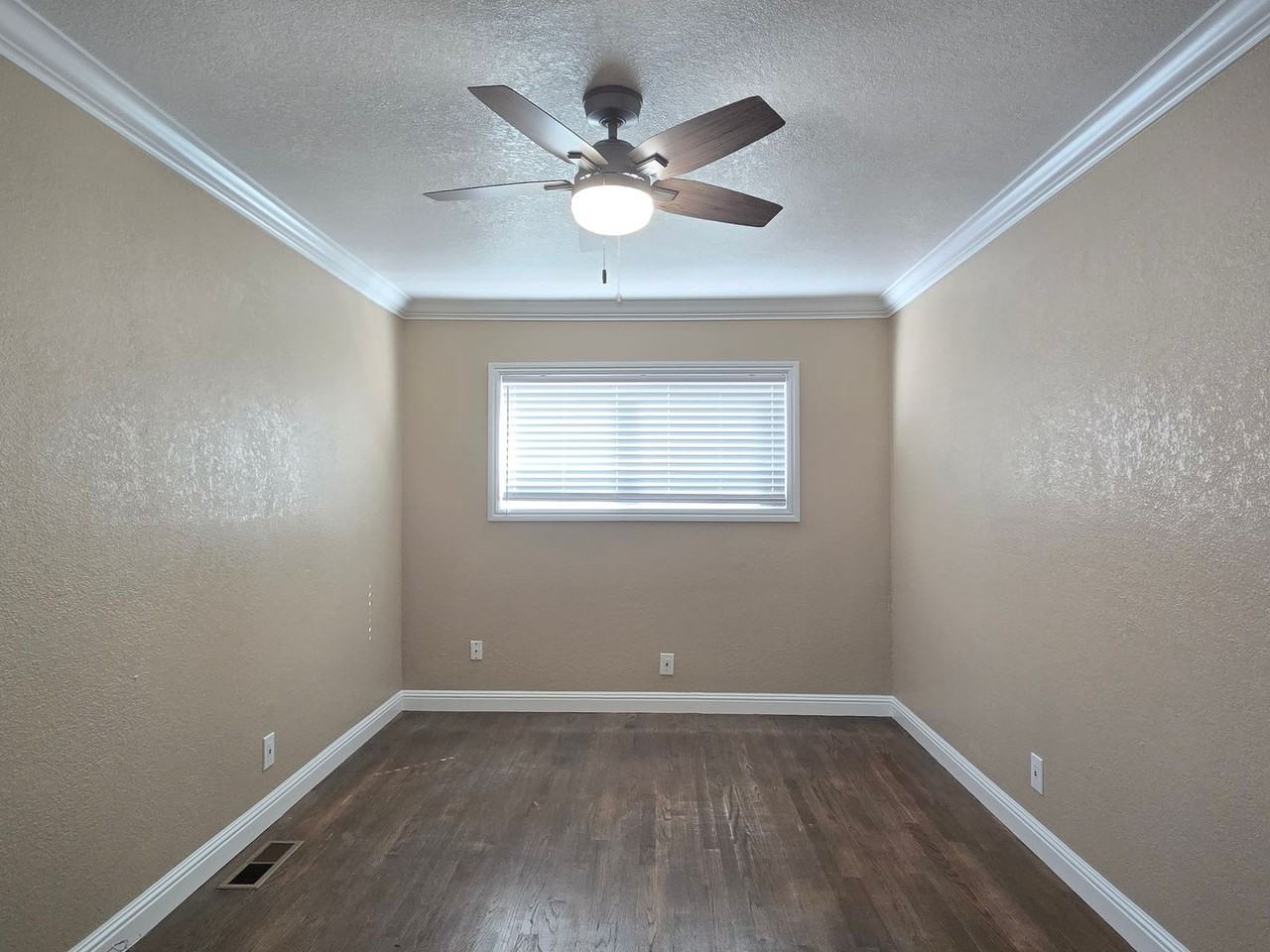 450 California St #1 - Photo 6 of 9