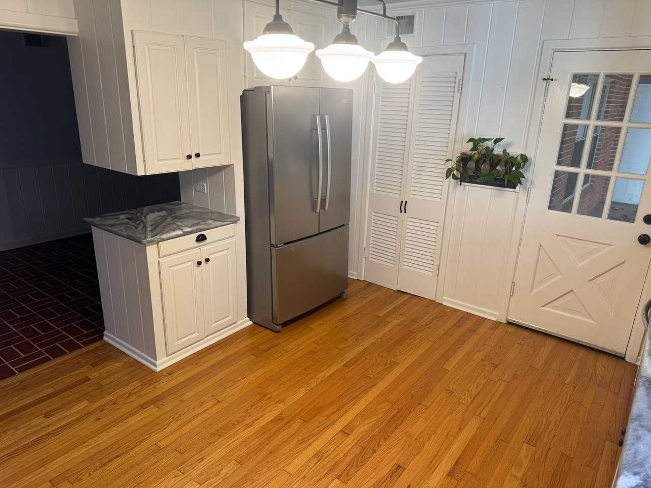 504 Fleming Dr - Photo 3 of 26