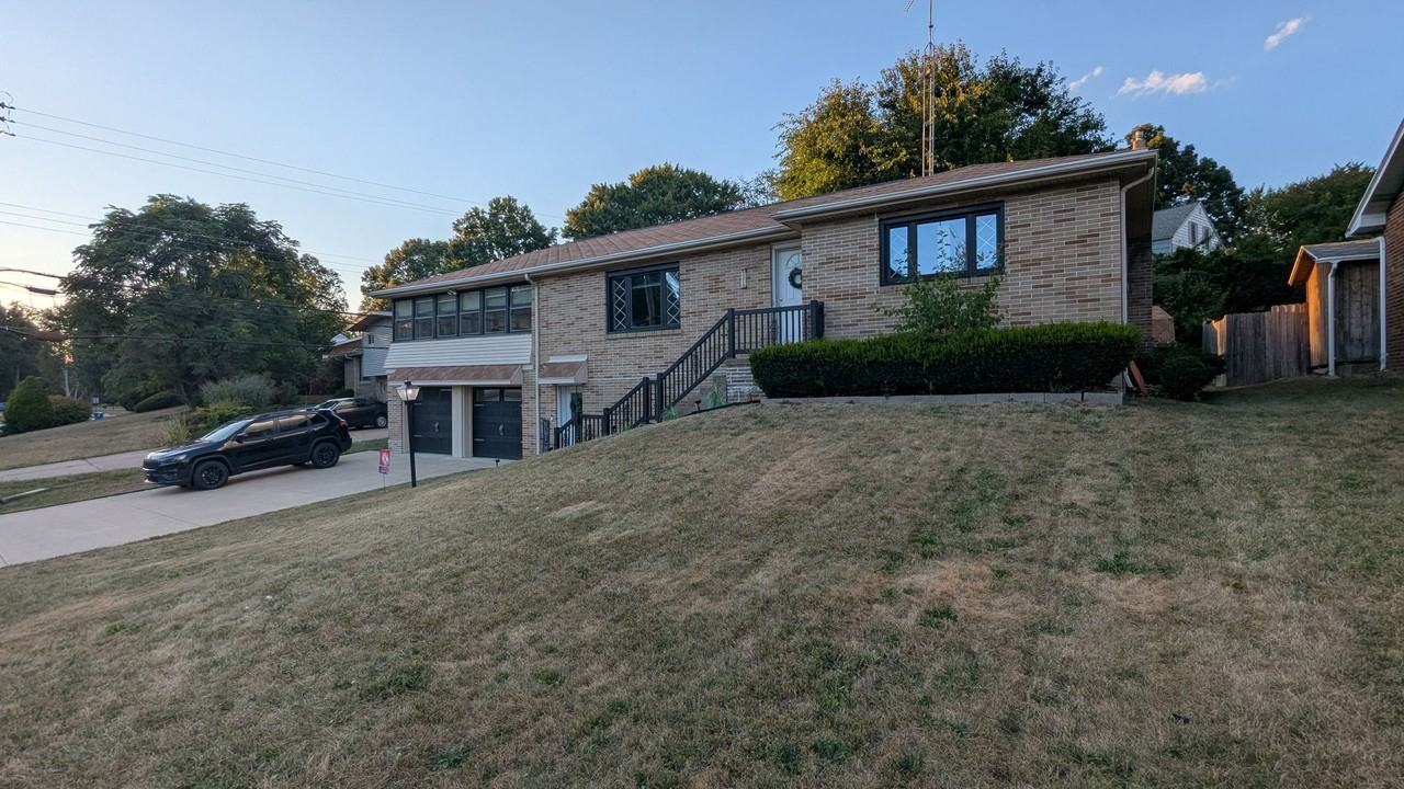 1310 Dunkeith Drive Northwest - Photo 3 of 31