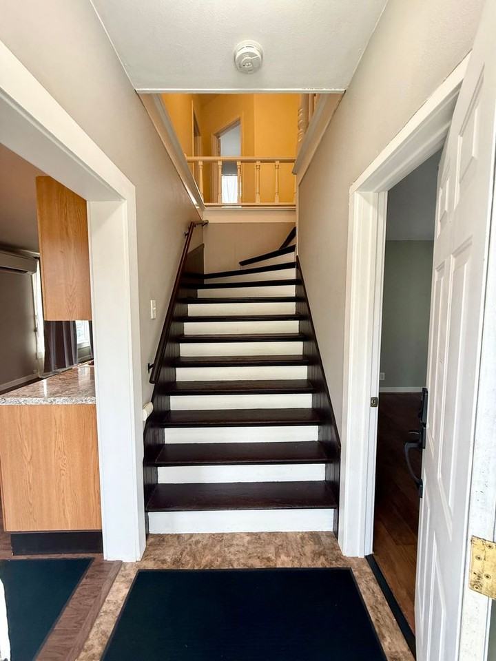 301 W 3rd St - Photo 2 of 19