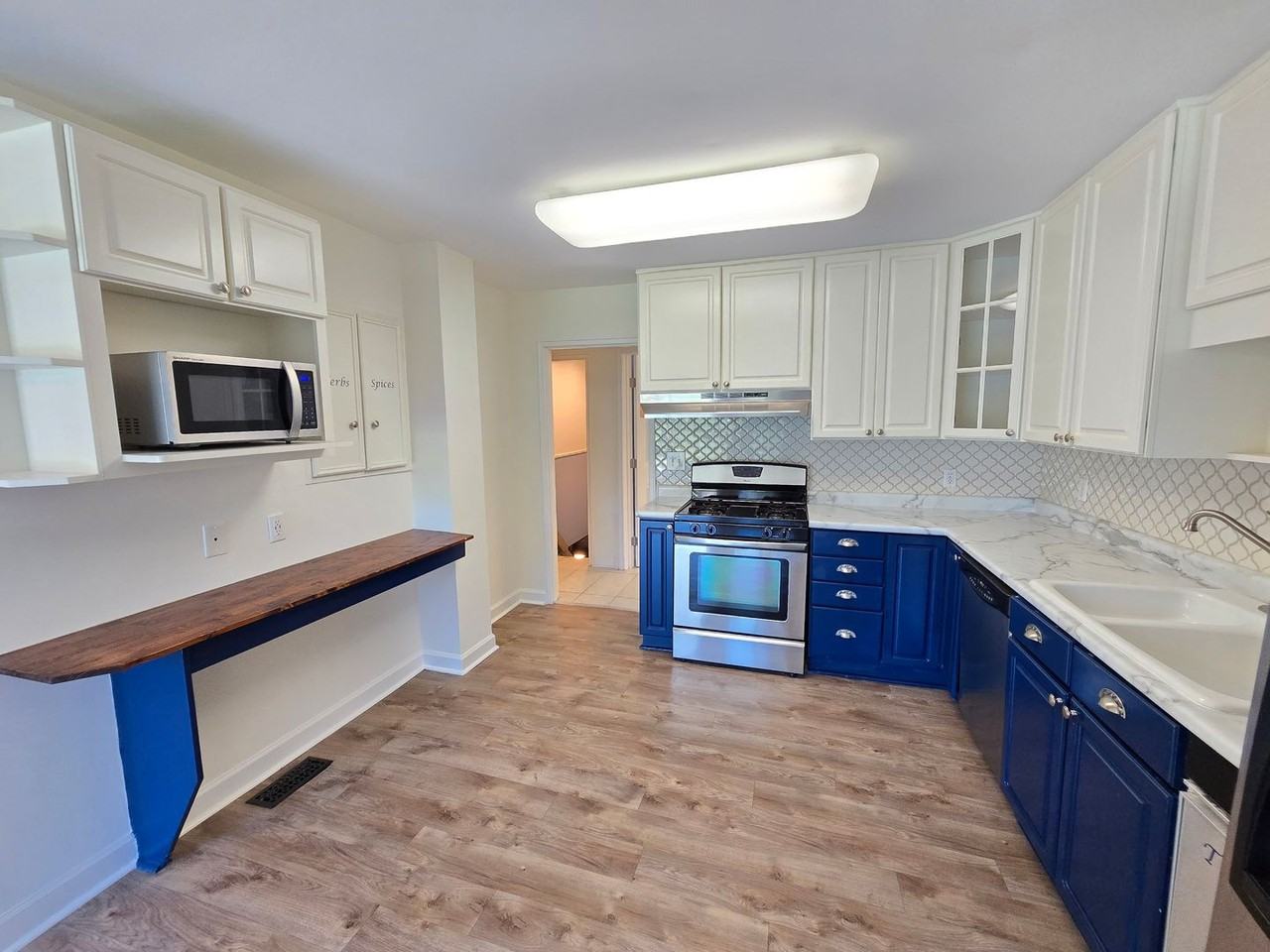 922 Blankenbaker Ln - Photo 6 of 11