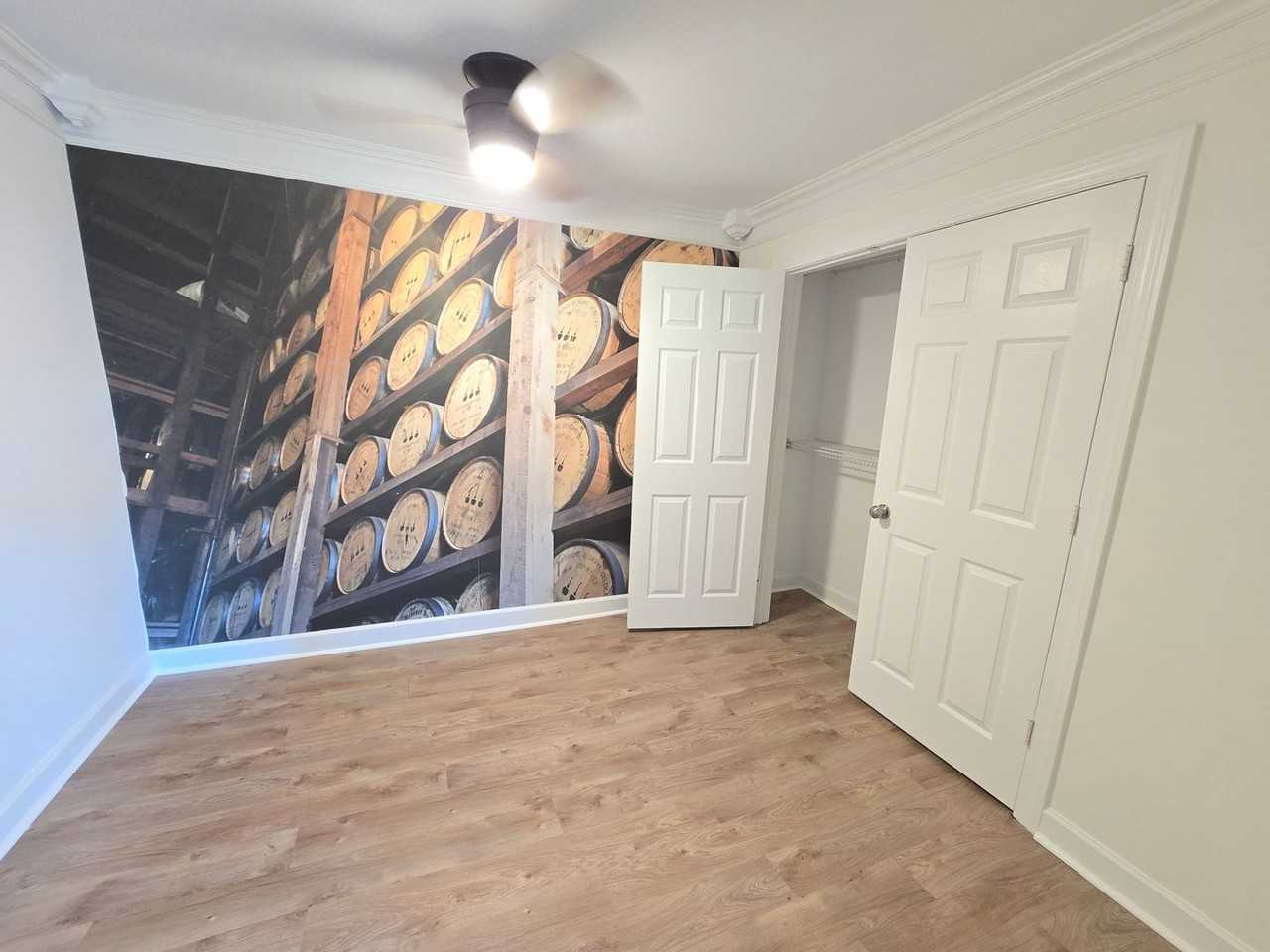 922 Blankenbaker Ln - Photo 7 of 11