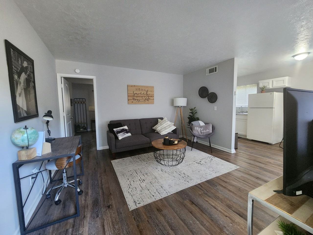 917 Oakview Ave - Photo 7 of 16