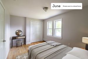 featured image of 678 Bennington St #A