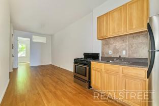 14 Harrison Pl - Photo 1 of 1