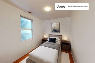 1841 N Mozart St #B - Photo 1 of 1