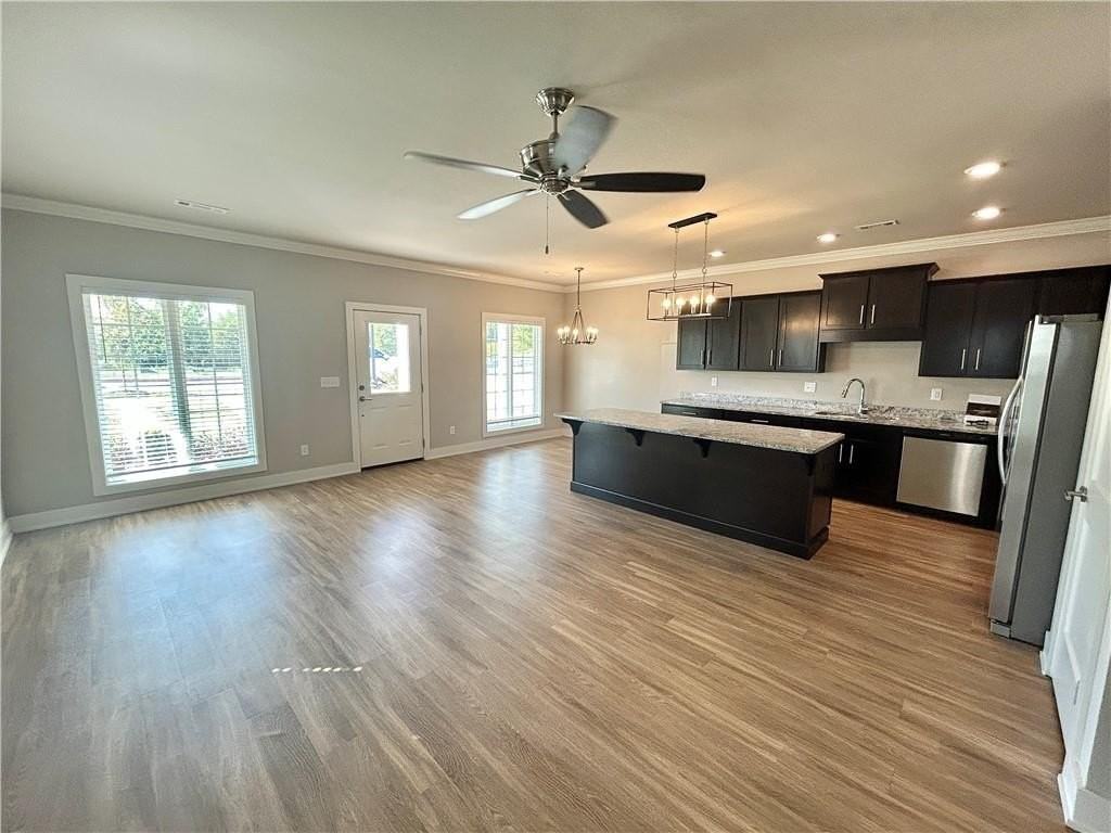 1001 Ne Heights Ln - Photo 2 of 25