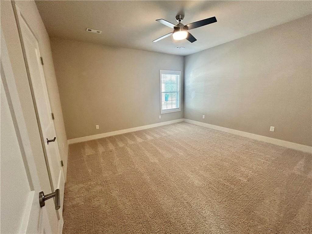 1001 Ne Heights Ln - Photo 7 of 25