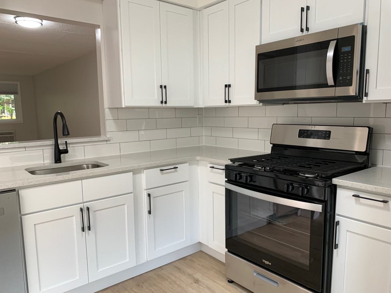 85 N Middletown - Photo 2 of 10