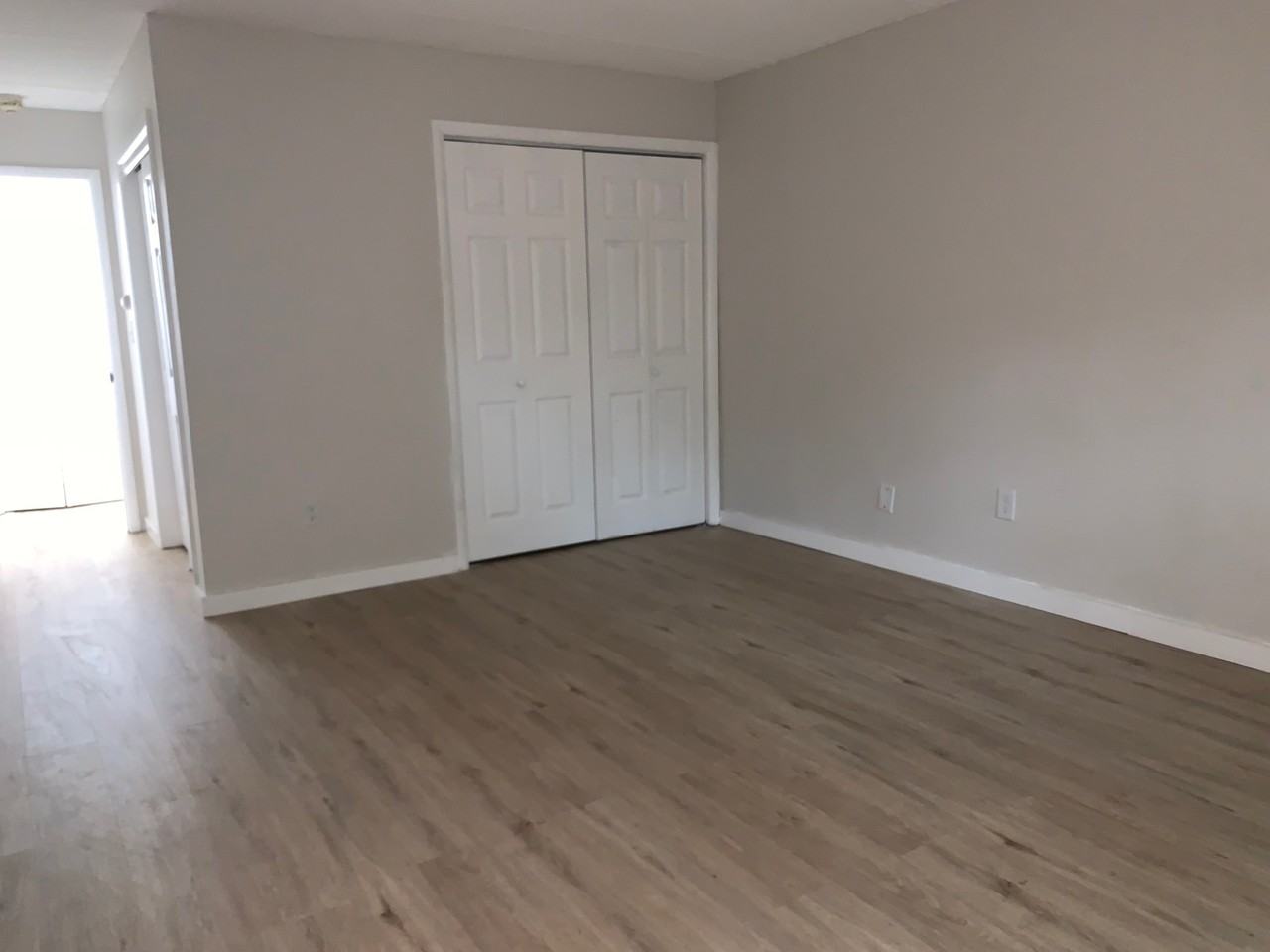 85 N Middletown - Photo 5 of 10