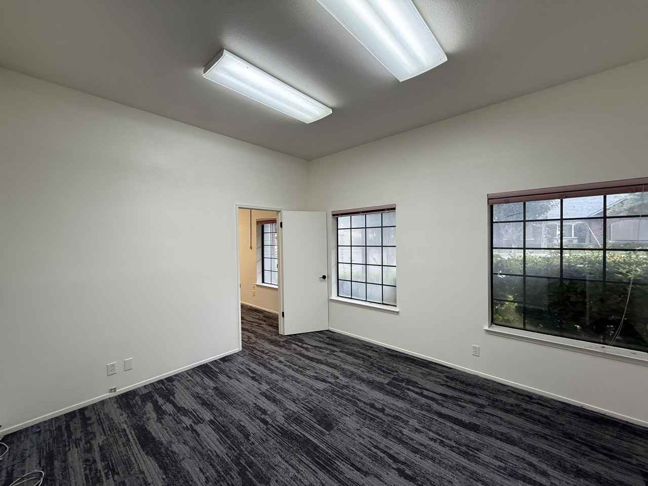 2889 Cohasset Rd. (R) - Photo 5 of 10