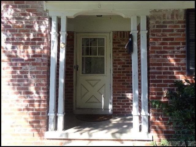 8 Utica Ln - Photo 2 of 14