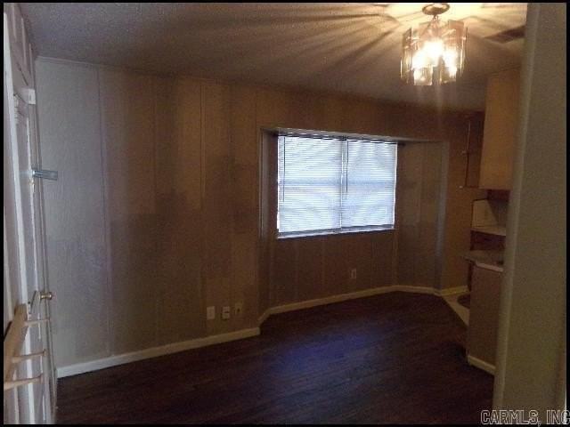 8 Utica Ln - Photo 4 of 14