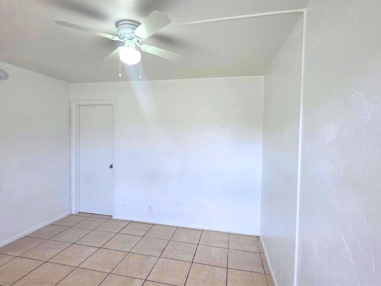 225 South B Street - Photo 3 of 18