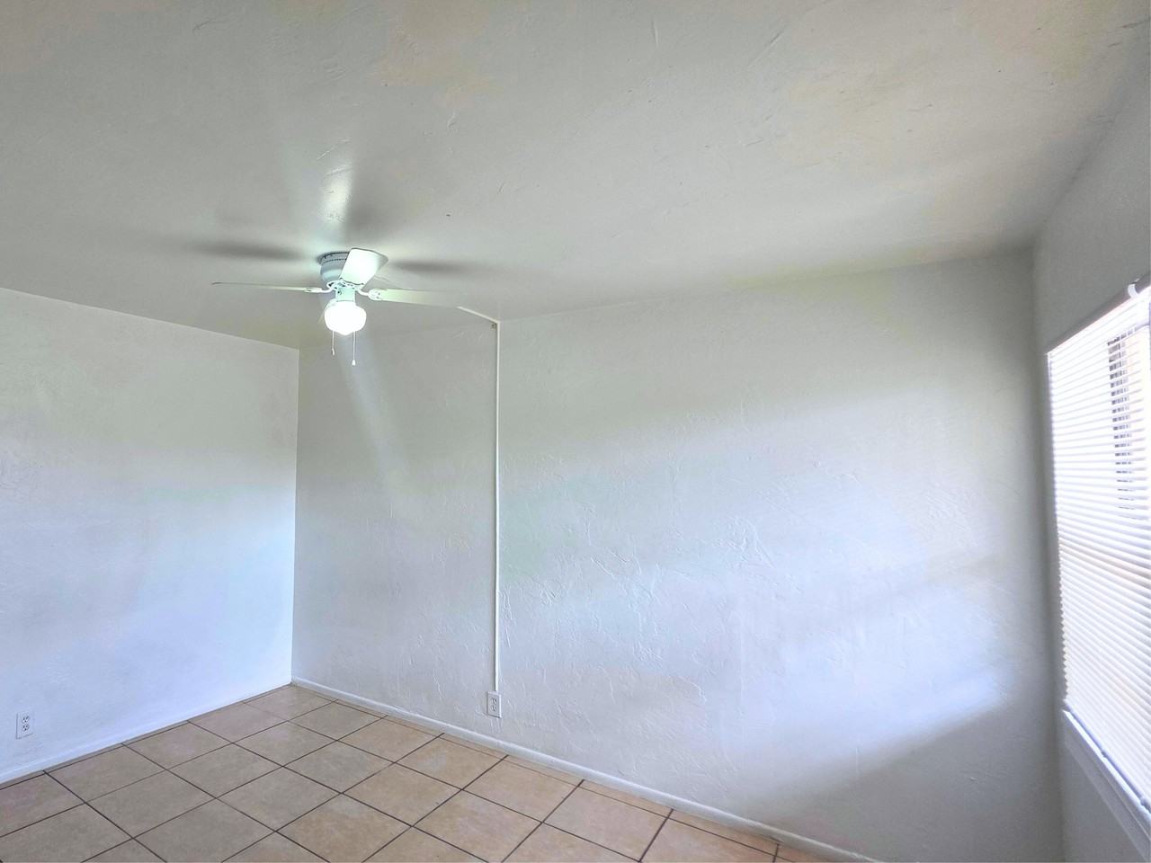 225 South B Street - Photo 4 of 18